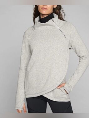 Athleta Cozy Karma Asymmetrical Pullover Light Gray Size M
